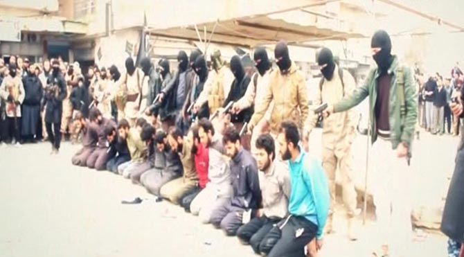 IŞİD'den tüyler ürperten infaz görüntüleri