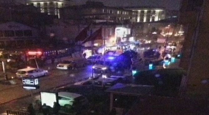 Sultanahmet'te intihar saldısı: 1 polis şehit