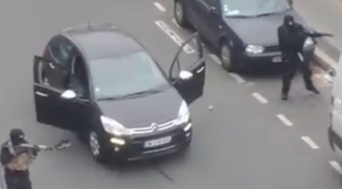 Charlie Hebdo saldırısını düzenleyenler kim?
