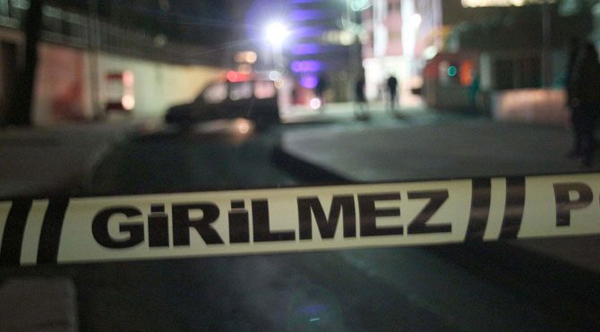 Cumhuriyet Gazetesi'ni ablukaya aldılar