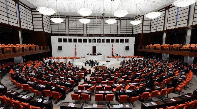 MHP ve HDP'li vekiller kapıştı