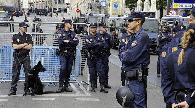 İspanya'dan Müslümanlara sert önlemler