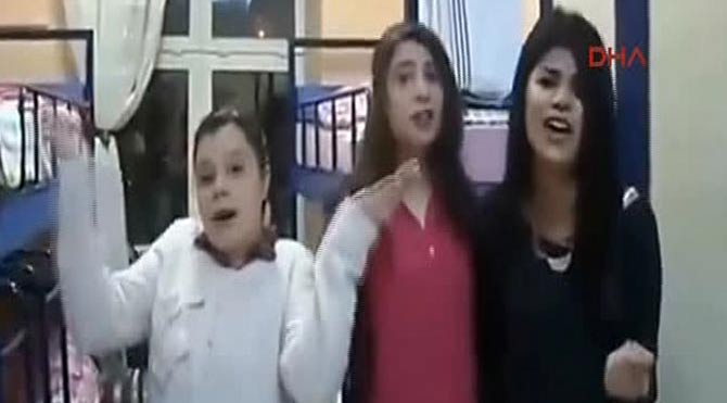 Üniversiteli kızlardan Beyaz ve Candan'a cevap!