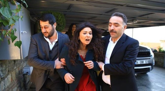 paramparça 8. bölüm resmi