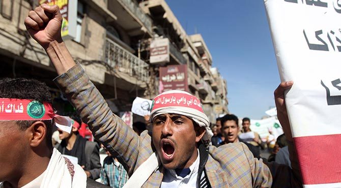 Yemen'de Husi militanları Başkanlık Sarayı'nı bastı
