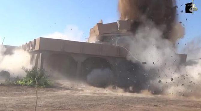 IŞİD askerlerin evini dinamitle patlattı