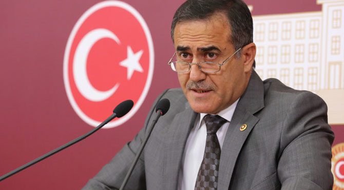 Özkes: Bilal'in gemisi su almıştır
