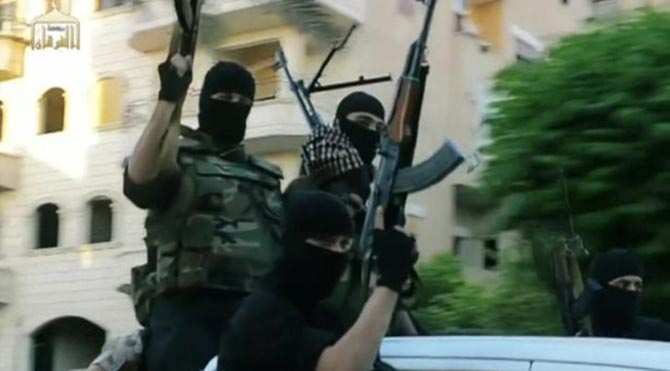 IŞİD militanları birbiriyle çatıştı: 23 ölü