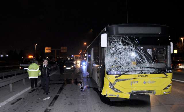 bayrampasada-zincirleme-trafik-kazasi-1i-agir-4-yarali_1873_dhaphoto13