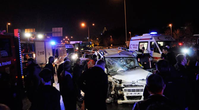 Bayrampaşa'da zincirleme kaza!