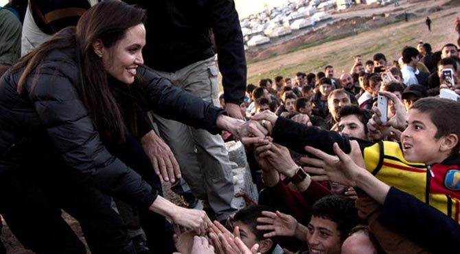 Angelina Jolie'den yardım çağrısı