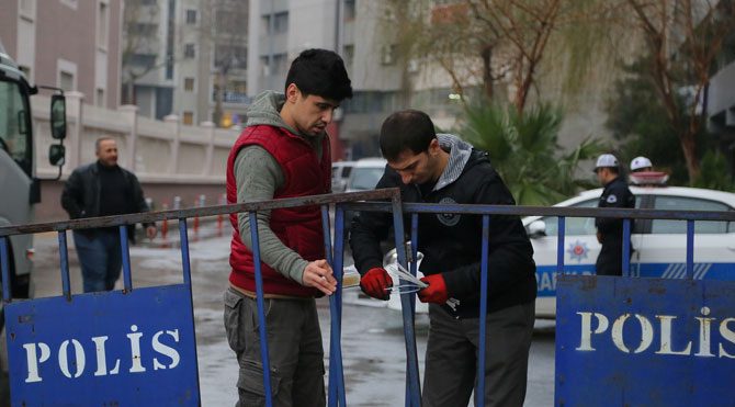 İzmir'de yasa dışı dinleme operasyonu