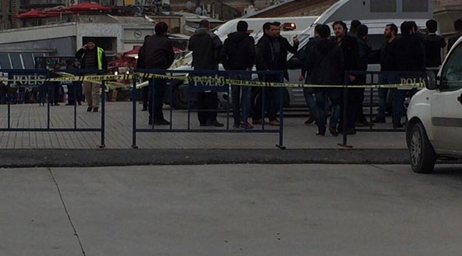 Taksim'de polise silahlı saldırı!
