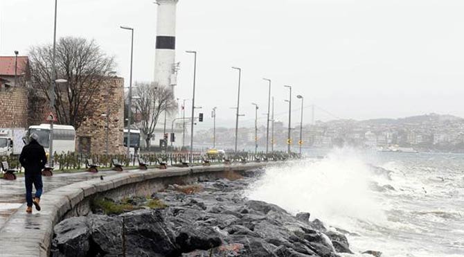 İstanbul'u lodos vurdu