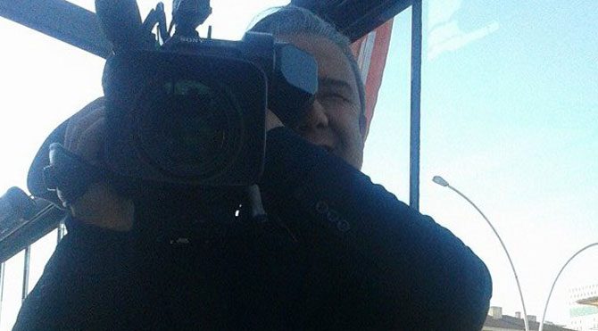 Kelepçeye direnen gazeteci öldü