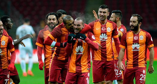 galatasaray-gol-sevinci-12-02