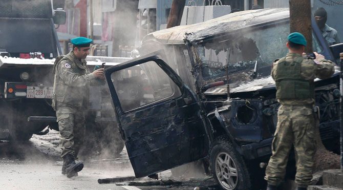 Afganistan’da Türk elçilik aracına bombalı saldırı: 1 şehit