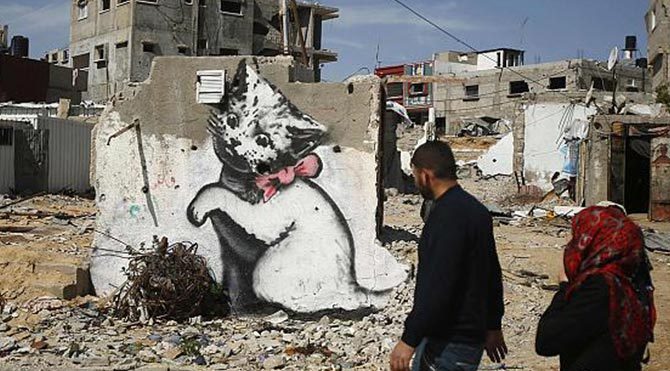 Banksy Gazze’ye 'el attı'