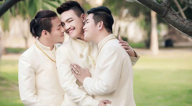 Dünyanın ilk 3 erkekli evliliği
