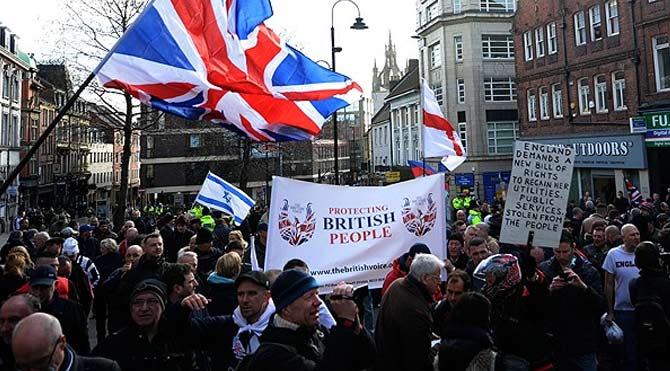 PEGIDA İngiltere'de umduğunu bulamadı