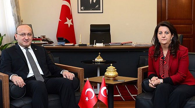 yalcin-akdogan-pervin-buldan-671