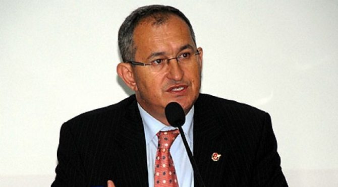 Atilla Sertel 2015 CHP İzmir Milletvekili adayı oldu