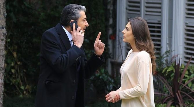 Paramparça 18. bölümde Cihan, ailesinin kendisine ihanet ettiğini öğrendi.