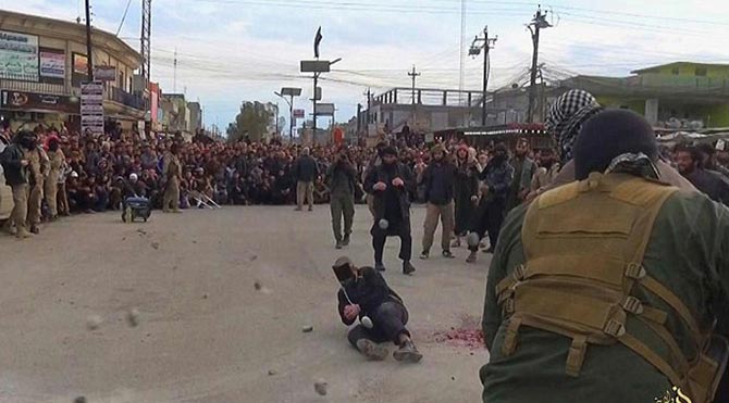 IŞİD’den vahşi recm cezası 