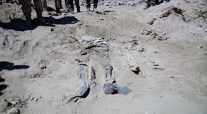 Tikrit'te 12 toplu mezar bulundu