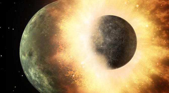Dünya'nın uydusu Ay, nasıl oluştu?