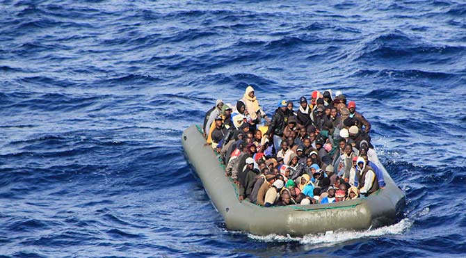 Göçmen teknesinde din kavgası: 12 Hristiyan denize atıldı
