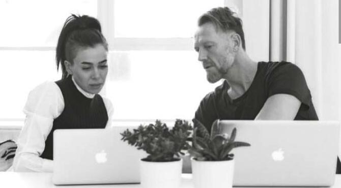 Asena’dan yeni fotoğraf