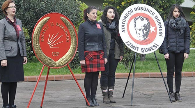 Devletten Ata'ya tek çelenk!