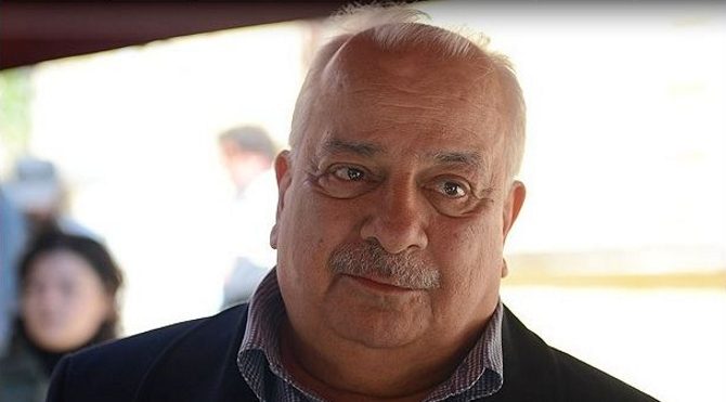 Türk sineması en ünlü ikilisinin bir parçası aramızdan ayrıldı. Ünlü oyunzu Zeki Alasya hayatını kaybetti! Peki Zeki Alasya kimdir?