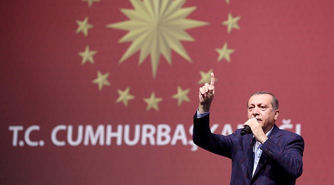 Erdoğan, Diyanet İşleri Başkanı'nın arabasını savundu!