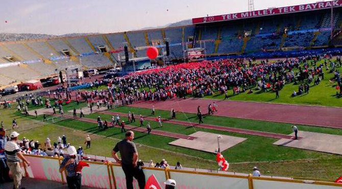 Erdoğan'ın İzmir mitingi ilgi görmedi