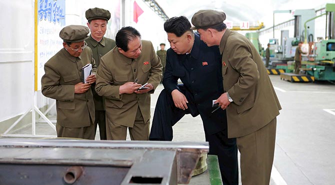 'Kuzey Kore'de uyuyakalan bakan kurşuna dizildi'