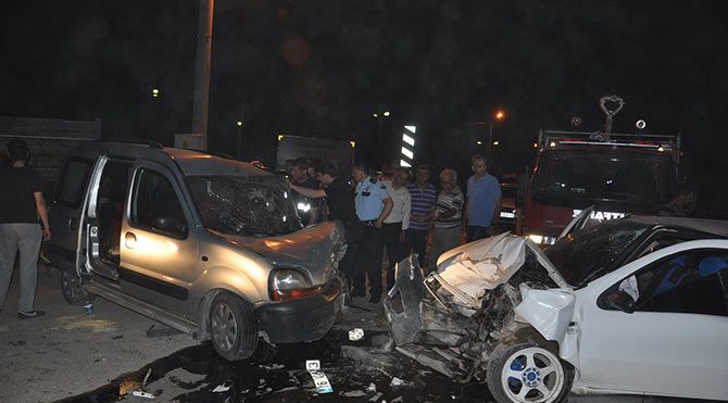 Bursa'da trafik kazası: 8 yaralı    