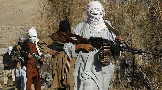 Taliban ile IŞİD birbirine girdi: 28 ölü