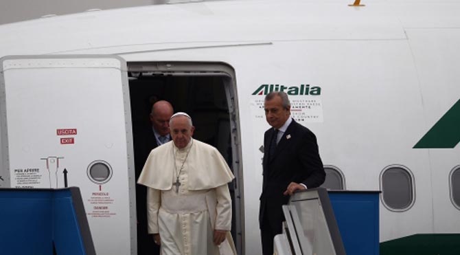 Papa'nın özel uçağının olmadığı öğrenildi
