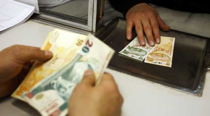 Banka Mahkeme Kararına Rağmen Ödeme Yapmayınca Tüketici Polisle Kasayı Açtırdı