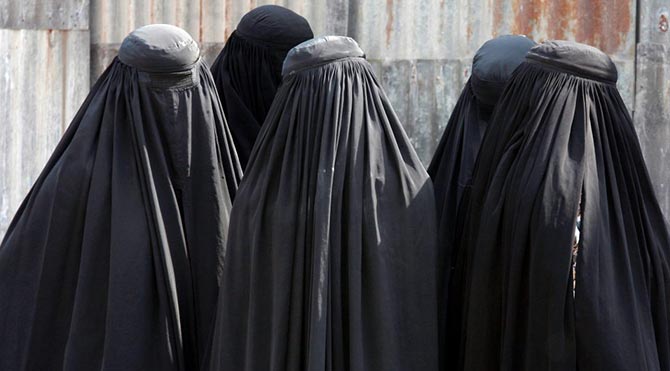 İntihar saldırılarına karşı burka yasağı