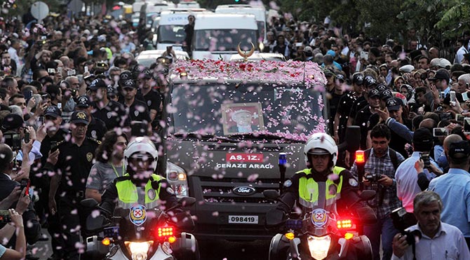 9. Cumhurbaşkanı Demirel son yolculuğuna uğurlandı