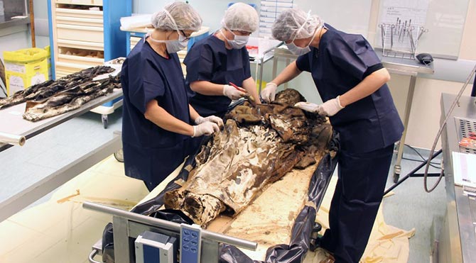 350 yıllık kadın mumya