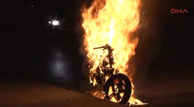 Seyir halinde alev topuna döndü!