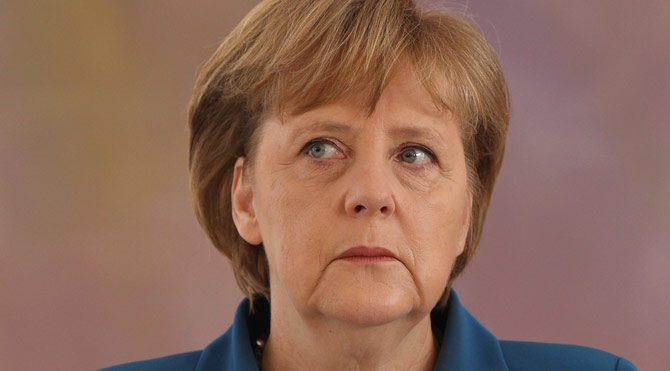 Merkel'den kritik açıklama 