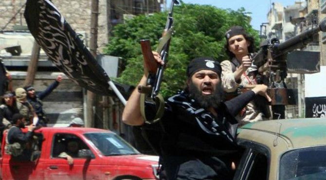 Şeriatçı grupların Halep saldırısına sert yanıt