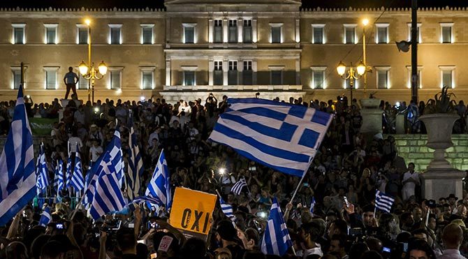 Dünya Yunanistan'ı böyle gördü: 'Avrupa'daki en büyük siyasi kriz'