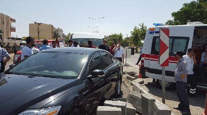 Davutoğlu'nun konvoyunda kaza!