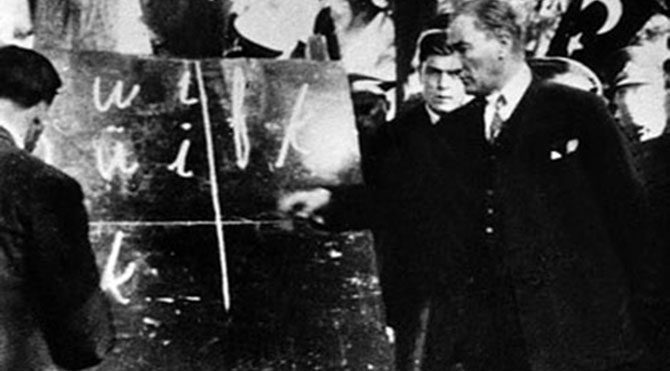 atatürk_kara-tahta_3